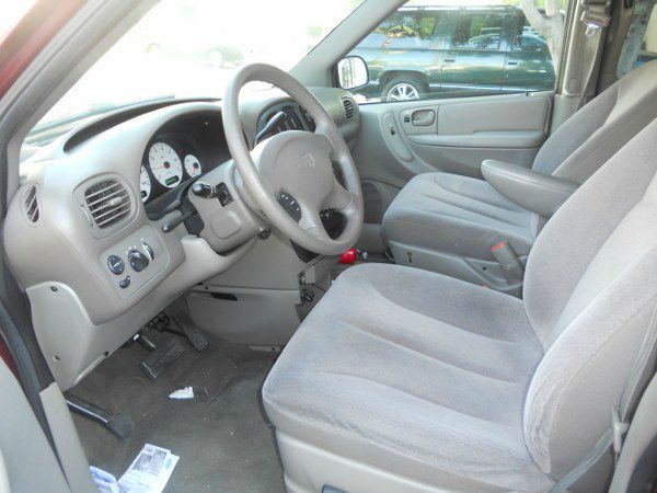 Dodge Grand Caravan 2002 photo 6