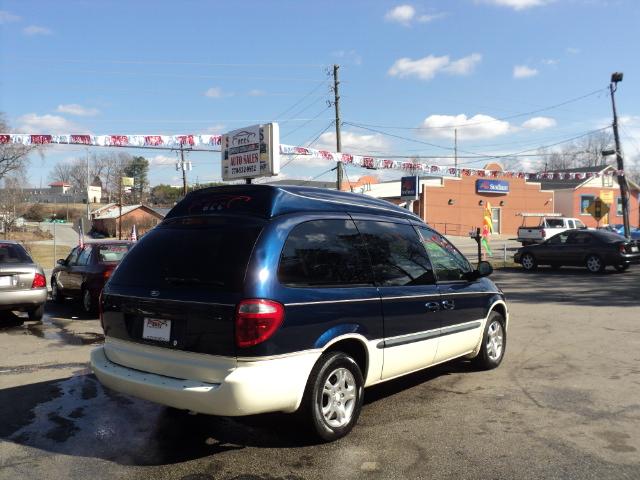 Dodge Grand Caravan 2002 photo 4