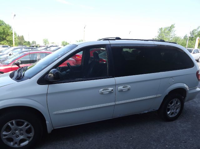 Dodge Grand Caravan 2002 photo 3