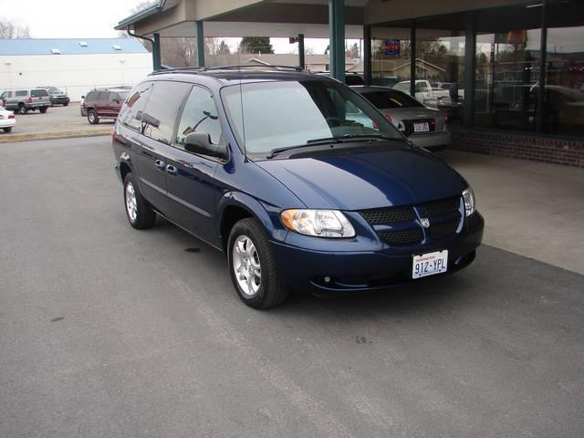 Dodge Grand Caravan 2002 photo 2