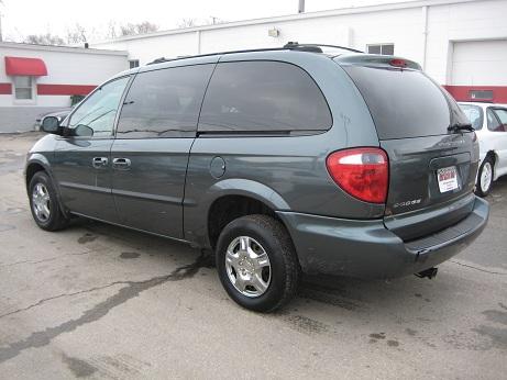 Dodge Grand Caravan 2002 photo 1