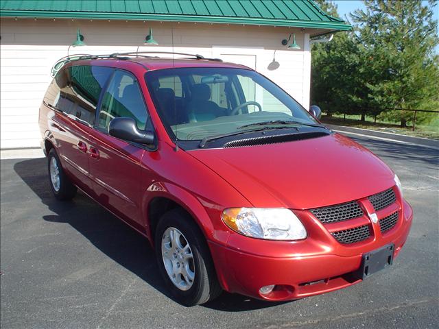 Dodge Grand Caravan 2002 photo 2