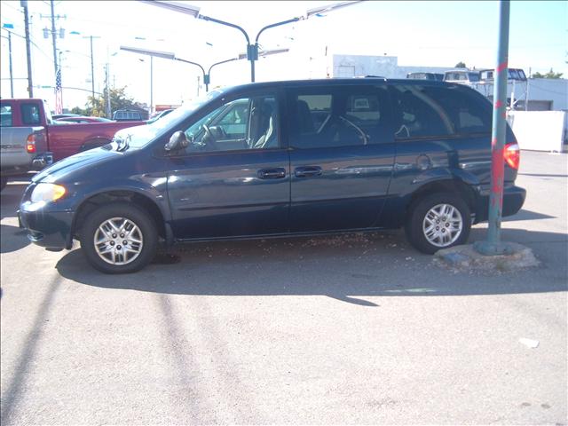 Dodge Grand Caravan 2002 photo 2