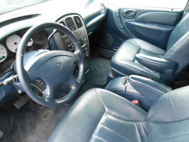 Dodge Grand Caravan 2002 photo 12