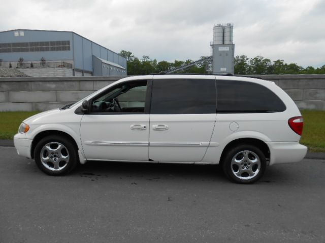 Dodge Grand Caravan 2002 photo 18