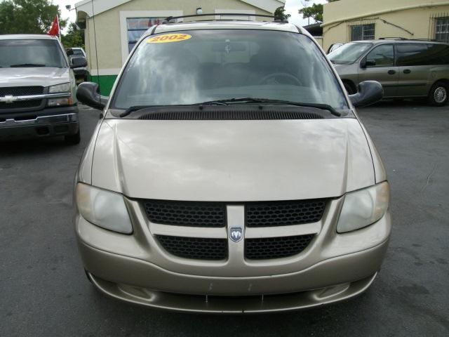 Dodge Grand Caravan 2002 photo 1