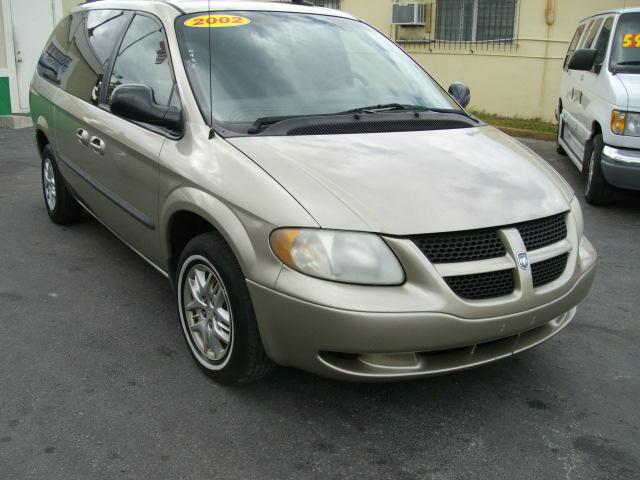 Dodge Grand Caravan 2002 photo 2