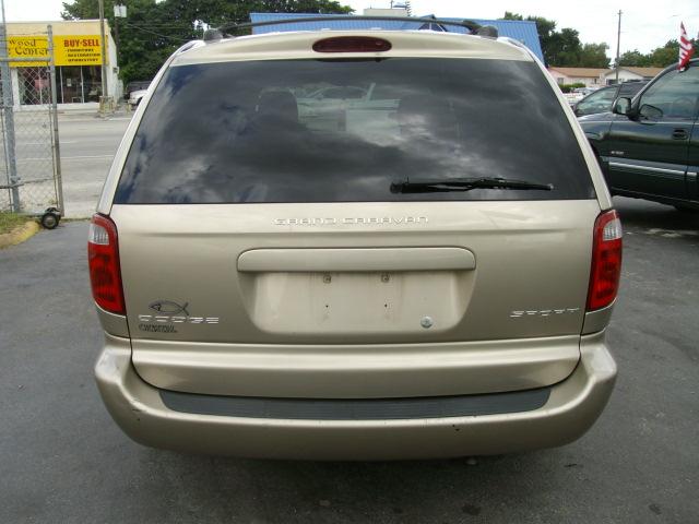 Dodge Grand Caravan 2002 photo 4