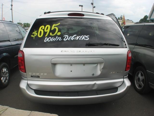 Dodge Grand Caravan 2002 photo 1