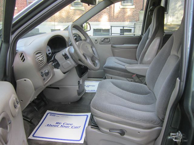 Dodge Grand Caravan 2002 photo 1