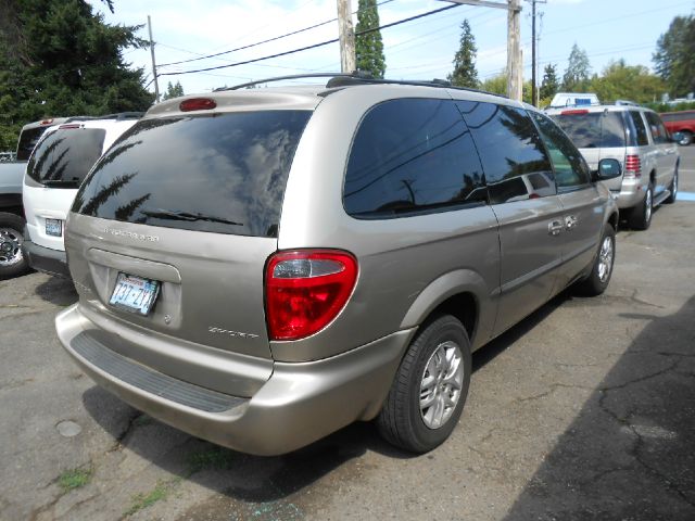 Dodge Grand Caravan 2002 photo 1