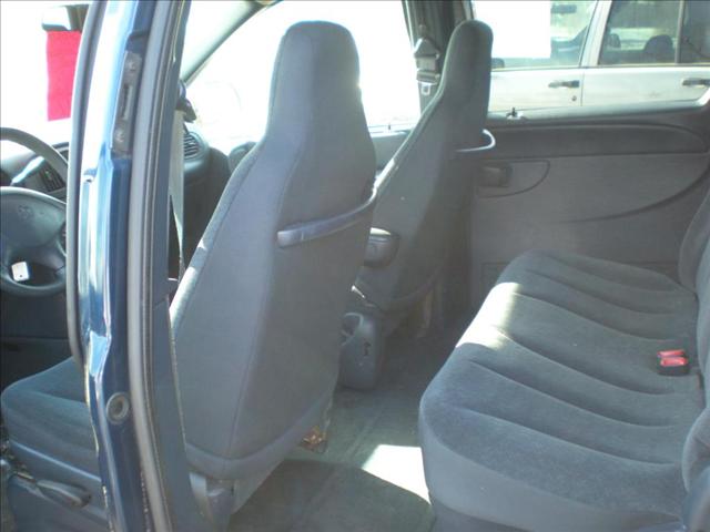 Dodge Grand Caravan 2002 photo 3