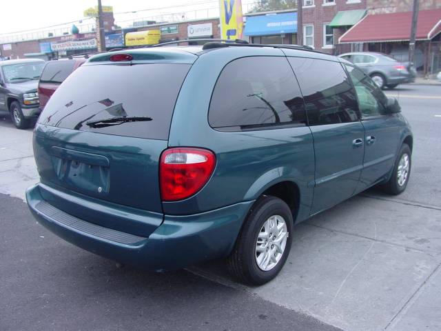 Dodge Grand Caravan 2002 photo 3