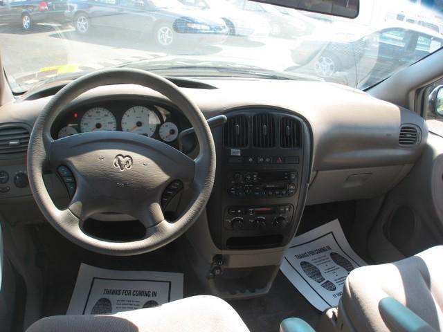 Dodge Grand Caravan 2002 photo 5