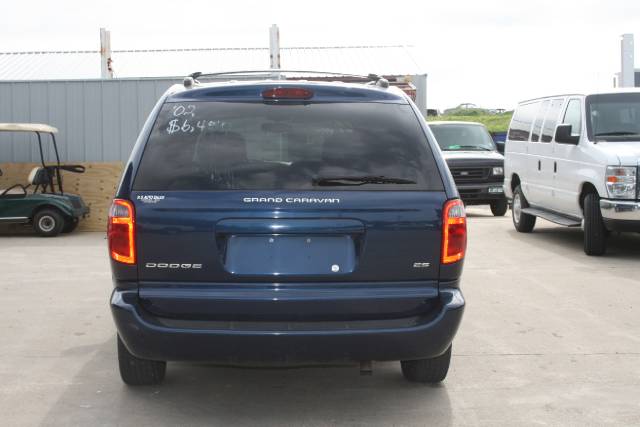 Dodge Grand Caravan 2002 photo 1