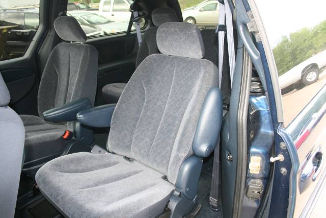 Dodge Grand Caravan 2002 photo 3