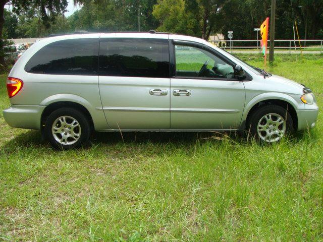 Dodge Grand Caravan 2002 photo 2