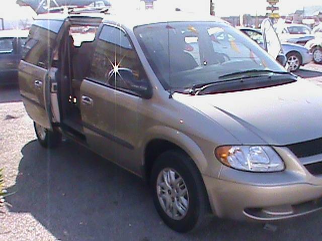 Dodge Grand Caravan 2002 photo 2