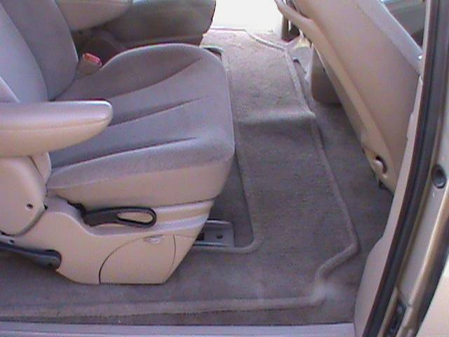 Dodge Grand Caravan 2002 photo 4