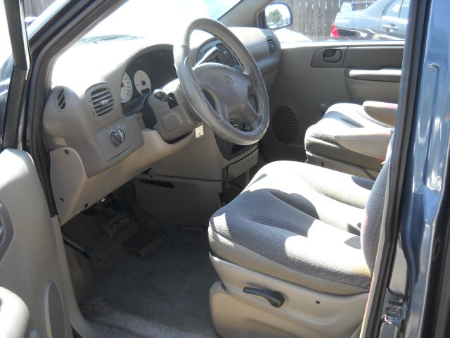 Dodge Grand Caravan 2002 photo 3