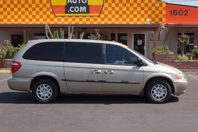 Dodge Grand Caravan 2002 photo 3