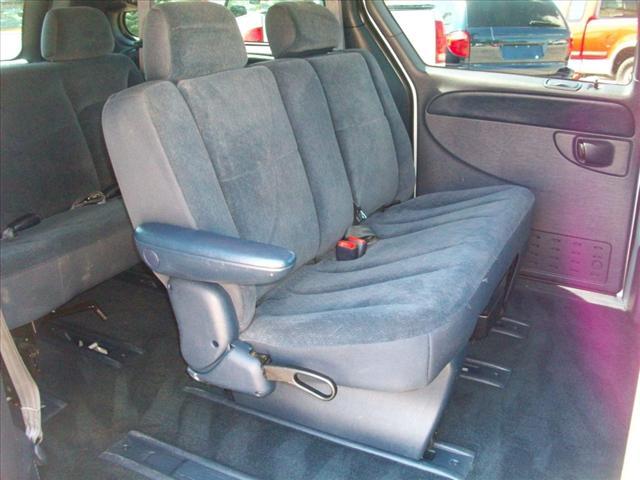 Dodge Grand Caravan 2002 photo 3