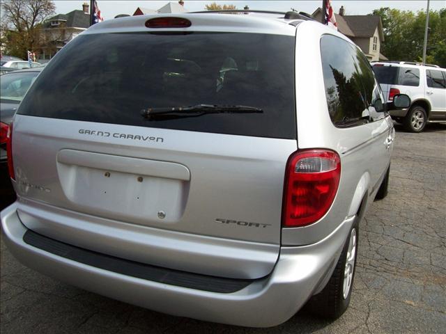 Dodge Grand Caravan 2002 photo 1