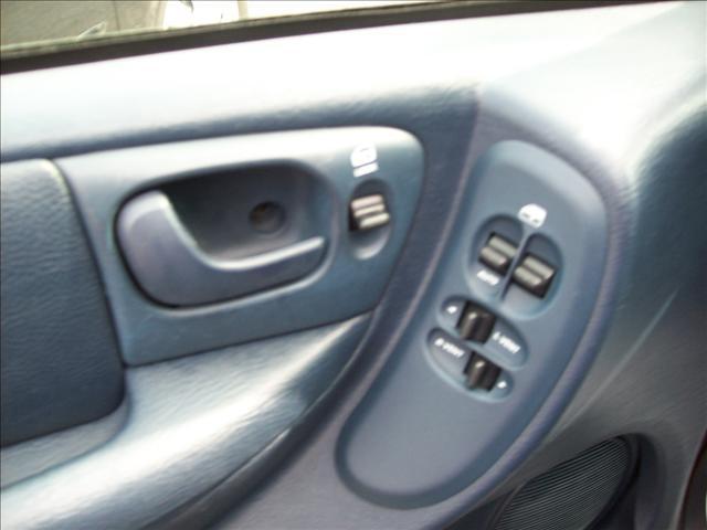 Dodge Grand Caravan 2002 photo 5