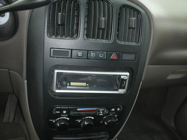 Dodge Grand Caravan 2002 photo 2