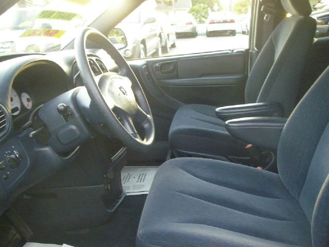 Dodge Grand Caravan 2002 photo 2