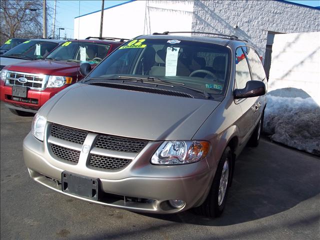 Dodge Grand Caravan 2002 photo 2