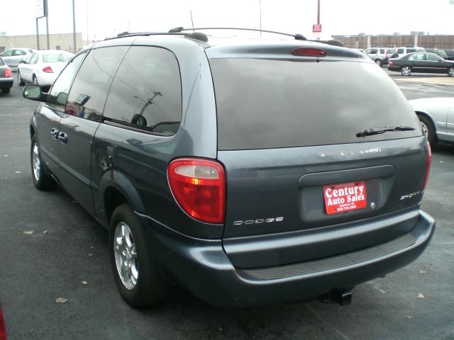 Dodge Grand Caravan 2002 photo 1