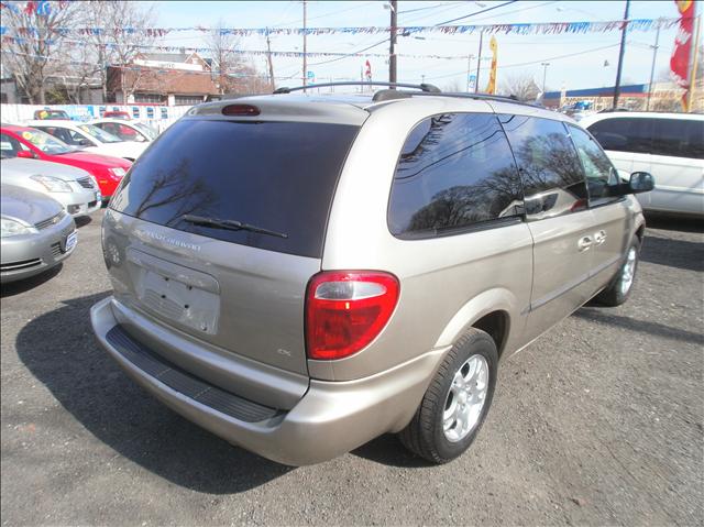 Dodge Grand Caravan 2002 photo 2