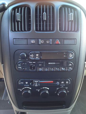 Dodge Grand Caravan 2002 photo 3