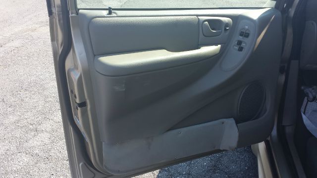 Dodge Grand Caravan 2002 photo 13