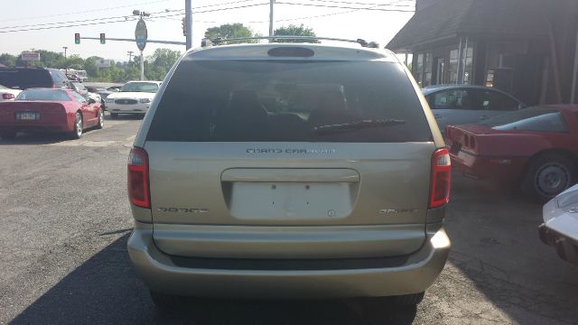 Dodge Grand Caravan 2002 photo 16