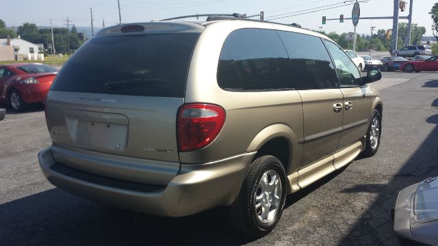 Dodge Grand Caravan 2002 photo 17