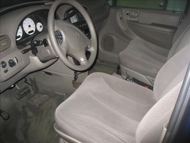 Dodge Grand Caravan 2002 photo 2