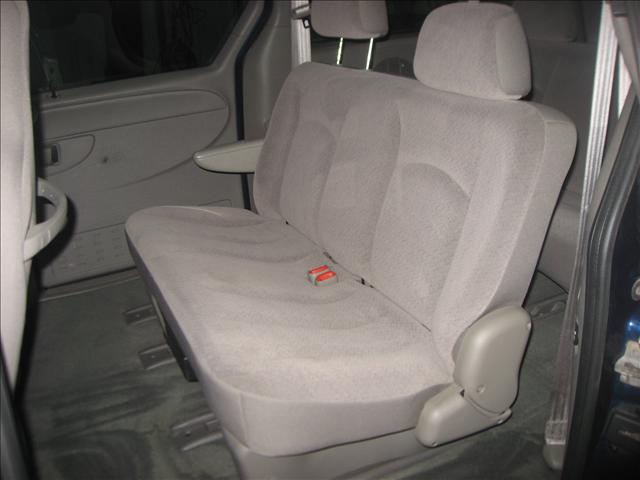 Dodge Grand Caravan 2002 photo 3