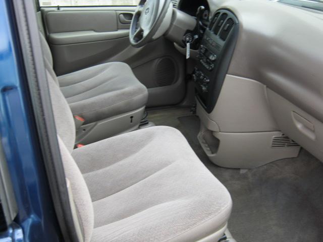 Dodge Grand Caravan 2002 photo 1