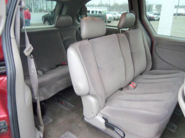 Dodge Grand Caravan 2002 photo 1