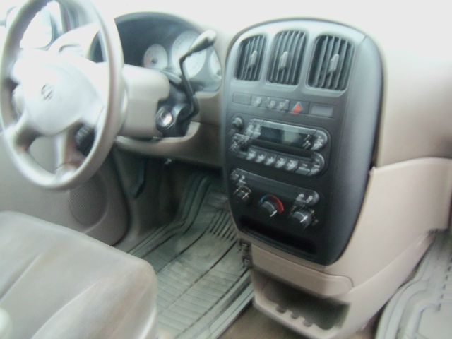 Dodge Grand Caravan 2002 photo 2