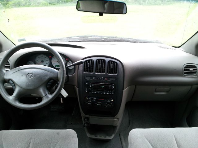 Dodge Grand Caravan 2002 photo 2