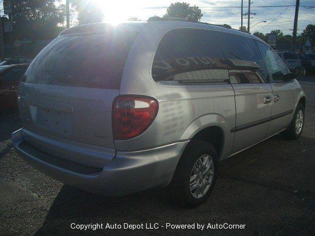 Dodge Grand Caravan 2002 photo 1