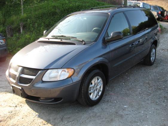 Dodge Grand Caravan 2002 photo 1