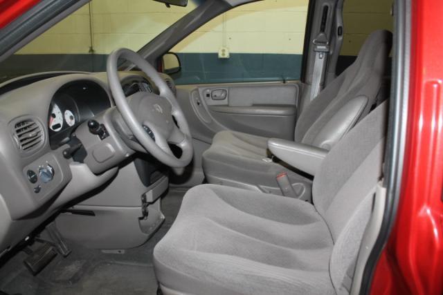 Dodge Grand Caravan 2002 photo 8