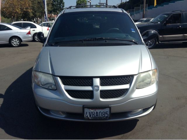 Dodge Grand Caravan 2002 photo 2