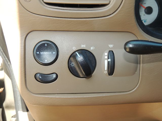 Dodge Grand Caravan 2002 photo 15