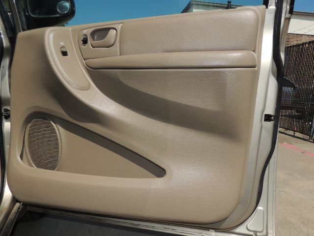 Dodge Grand Caravan 2002 photo 20