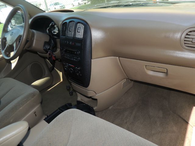 Dodge Grand Caravan 2002 photo 30